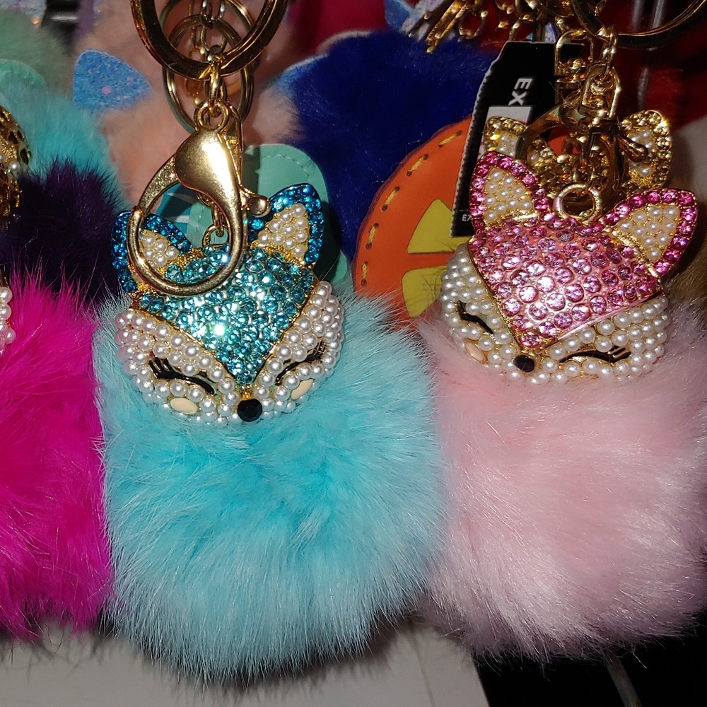 Pompom keys chains